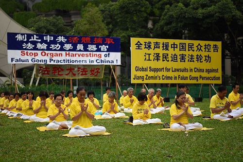 2016-4-24-minghui-falun-gong-singapore-02--ss.jpg