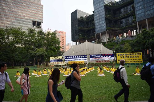 2016-4-24-minghui-falun-gong-singapore-03--ss.jpg