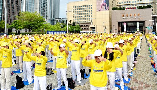 2016-4-25-minghui-taiwan-rally-02--ss.jpg