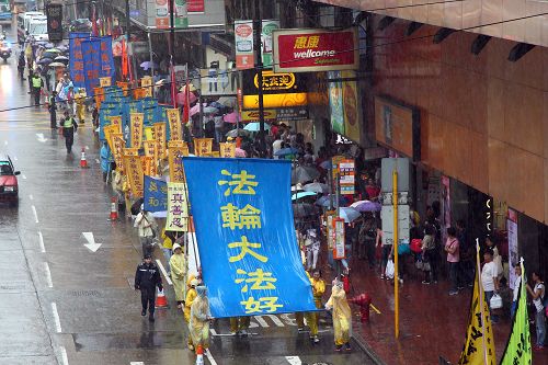 2016-4-26-minghui-falun-gong-hongking-08--ss.jpg