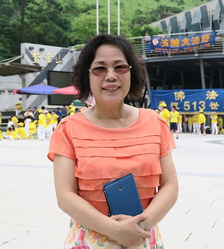 图9：船务代理公司负责人李秀里感激法轮功带给她身心灵的提升