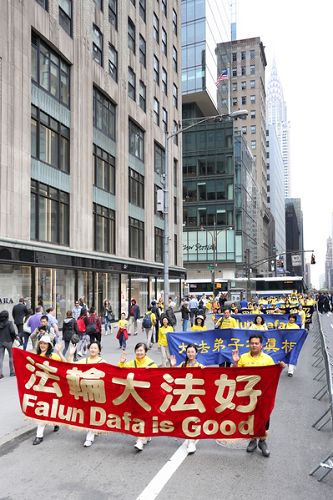 2016-5-19-minghui-newyork-grand-parade-08--ss.jpg