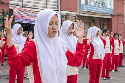 2016-5-2-minghui-falun-gong-indonesia-08--ss.jpg