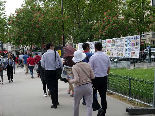 2016-5-23-minghui-falun-gong-paris-02--ss.jpg