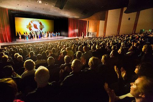 2016-5-5-minghui-shenyun-losangeles-07--ss.jpg