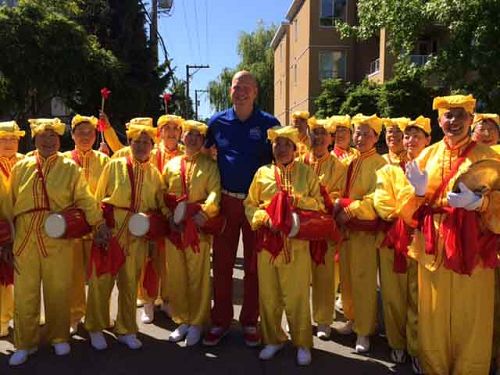 2016-5-8-minghui-falun-gong-port-coquitlam-06--ss.jpg