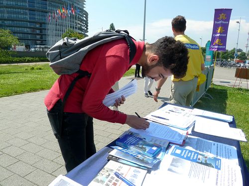 2016-6-10-minghui-falun-gong-europe-06--ss.jpg