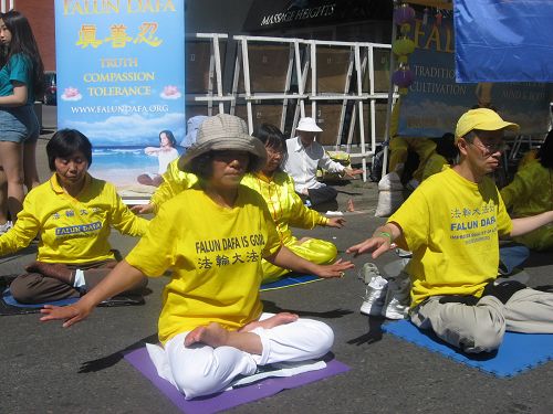 2016-6-11-minghui-falun-gong-calgary-02--ss.jpg