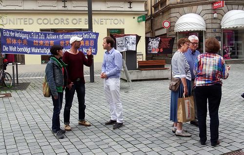 2016-6-20-minghui-falun-gong-germany-02--ss.jpg