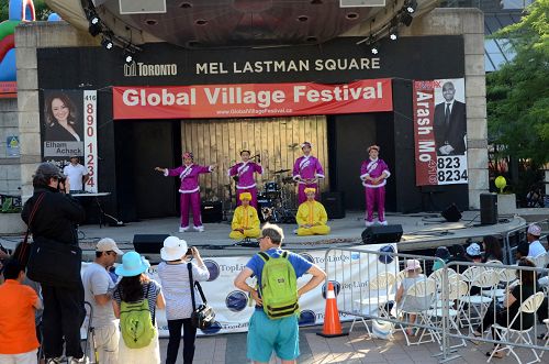 2016-6-27-minghui-falun-gong-toronto-01--ss.jpg