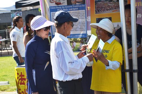 2016-6-27-minghui-falun-gong-toronto-05--ss.jpg