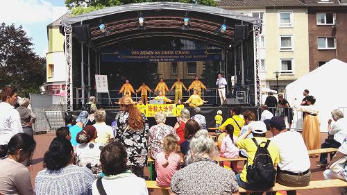 2016-6-4-minghui-falun-gong-germany-01--ss.jpg