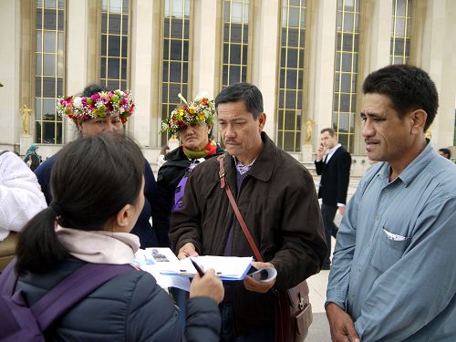 2016-6-7-minghui-falun-gong-paris-04--ss.jpg