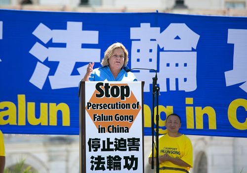 2016-7-15-minghui-falun-gong-dc720-05--ss.jpg