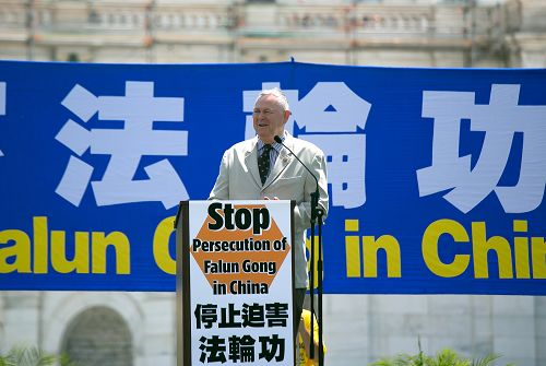 2016-7-15-minghui-falun-gong-dc720-06--ss.jpg