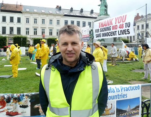 2016-7-16-minghui-falun-gong-europe-belgium-10--ss.jpg