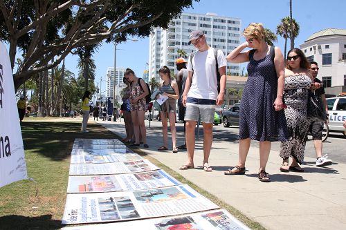 2016-7-19-minghui-losangeles-rally-05--ss.jpg