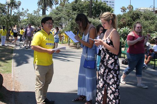 2016-7-19-minghui-losangeles-rally-08--ss.jpg