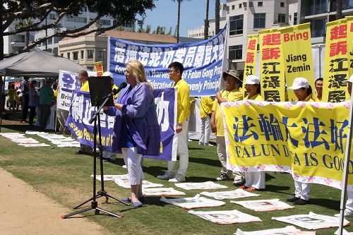 2016-7-19-minghui-losangeles-rally-14--ss.jpg