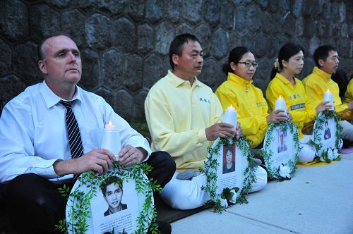 2016-7-22-minghui-falun-gong-vancouver720-02--ss.jpg