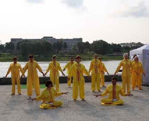 2016-7-26-minghui-falun-gong-russia-04--ss.jpg