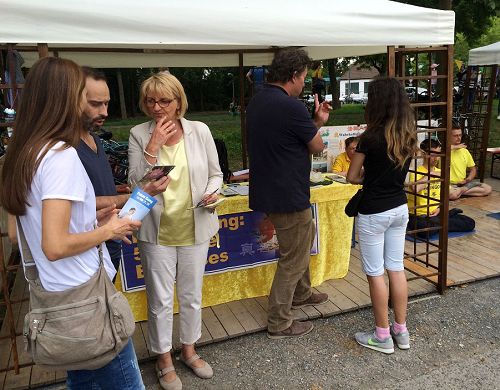 2016-7-28-minghui-falun-gong-germany-02--ss.jpg