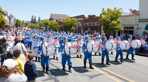 2016-7-5-minghui-larkspur-july4-parade-03--ss.jpg