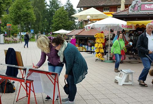 2016-7-8-minghui-falun-gong-germany-09--ss.jpg