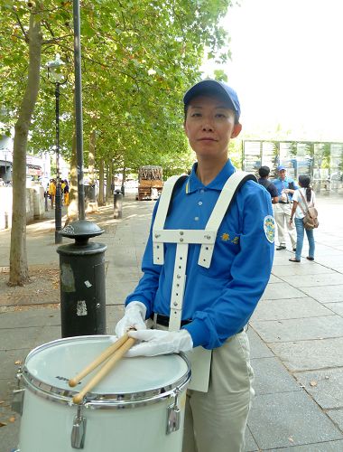 2016-8-15-minghui-falun-gong-berlin-03--ss.jpg