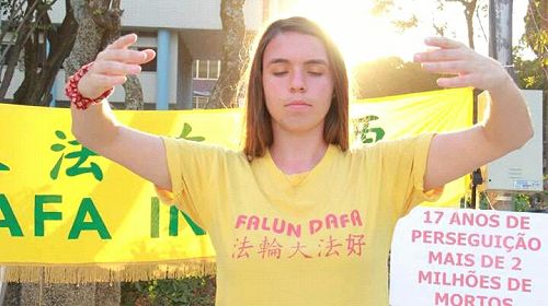 2016-8-18-minghui-falun-gong-brazil_03--ss.jpg