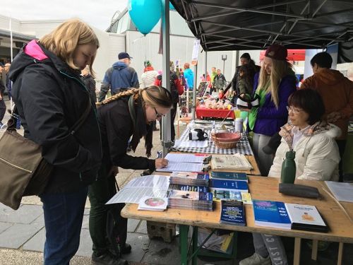 2016-9-11-minghui-falun-gong-finland_01--ss.jpg