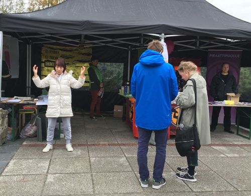 2016-9-11-minghui-falun-gong-finland_04--ss.jpg