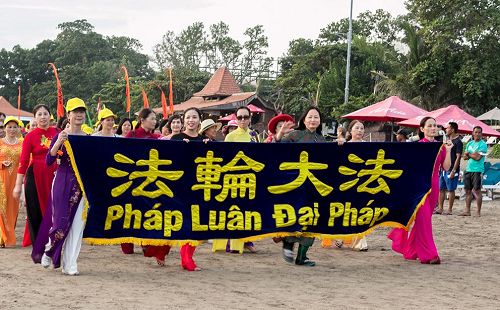 2016-9-2-minghui-falun-gong-indonesia-04--ss.jpg