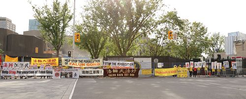 2016-9-22-minghui-falun-gong-ottawa_01--ss.jpg