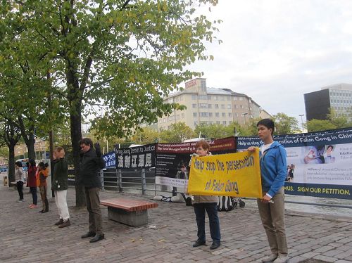 2016-9-23-minghui-falun-gong-finland_02--ss.jpg