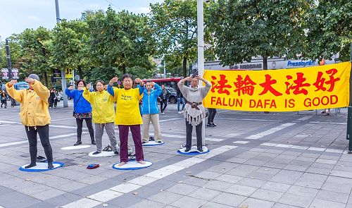 2016-9-26-minghui-falun-gong-stockholm_01--ss.jpg