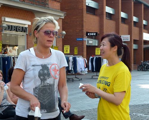 2016-9-4-minghui-falun-gong-denmark-01--ss.jpg