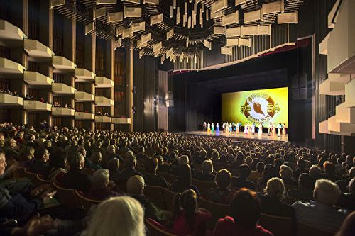 2017-1-13-minghui-shenyun-canada-01--ss.jpg