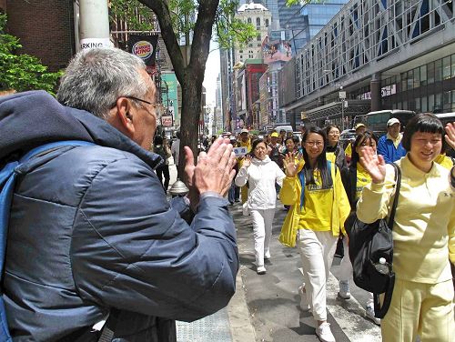 2017-5-13-newyork-parade_16--ss.jpg