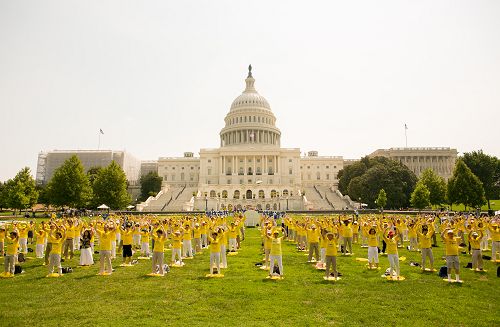 2017-7-21-minghui-falun-gong-dc720-02--ss.jpg