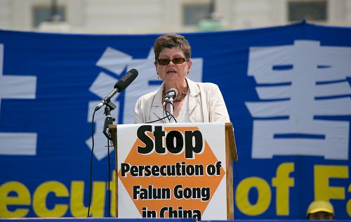 2017-7-21-minghui-falun-gong-dc720-13--ss.jpg