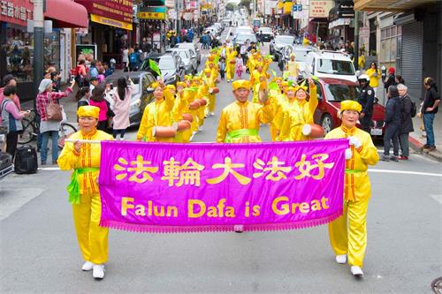 '图4~23:旧金山举行游行,庆祝三亿中国人三退'