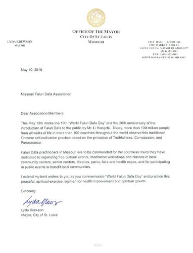 '图：美国密苏里州圣路易市市长莱达·克鲁森祝贺世界法轮大法日的贺信'