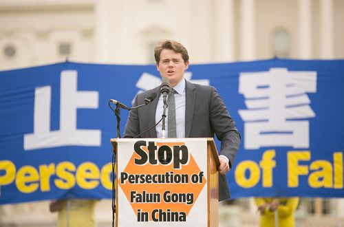 图13:兰托斯基金会(Lantos Foundation)代表艾提克斯·斯威特(Atticus Swett)