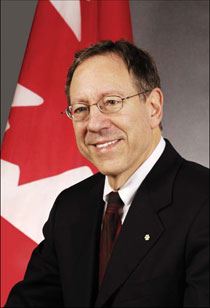 '加拿大前司法部长、检察长欧文考特勒（Irwin Cotler）'