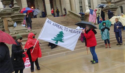 2020-12-13-michigan-rally-against-election-fraud_04--ss.jpg