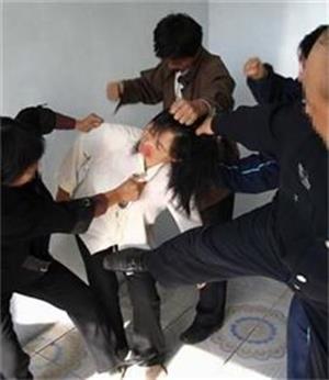 '酷刑演示:毒打'