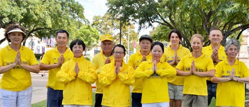 '图4：布里斯班南岸公园（Southbank Parkland）炼功点大法弟子恭祝师尊新年快乐！'