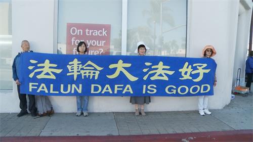 '图5～9：洛杉矶法轮功学员们来到华人商家密集的丁胖子广场附近拉横幅，举办真相长城传真相活动'