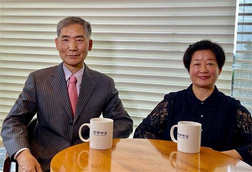 '图5：韩国国产米产业协会前理事长李廷灿与妻子朴美淑夫妇'